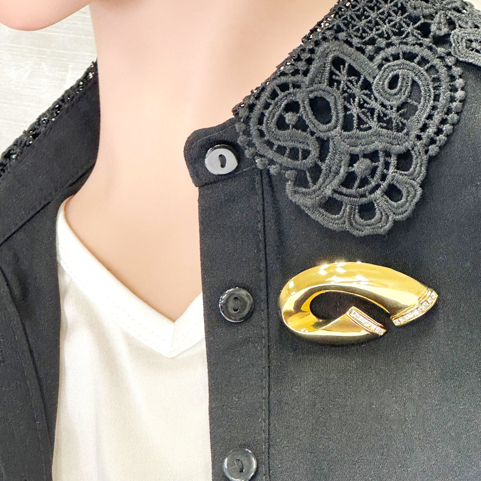 ヴィンテージブローチ 流線形の可愛いブローチ レディース ヴィンテージアクセサリー 22KTゴールドプレート 金 ニッケルフリー RADIANCE カナダ製 欧米 送料無料 プレゼント ギフト