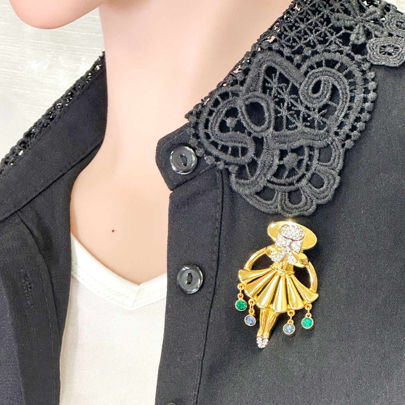 ヴィンテージブローチ ノスタルジックな少女 レディース ヴィンテージアクセサリー 22KTゴールドプレート 金 ニッケルフリー RADIANCE カナダ製 欧米 送料無料 プレゼント ギフト