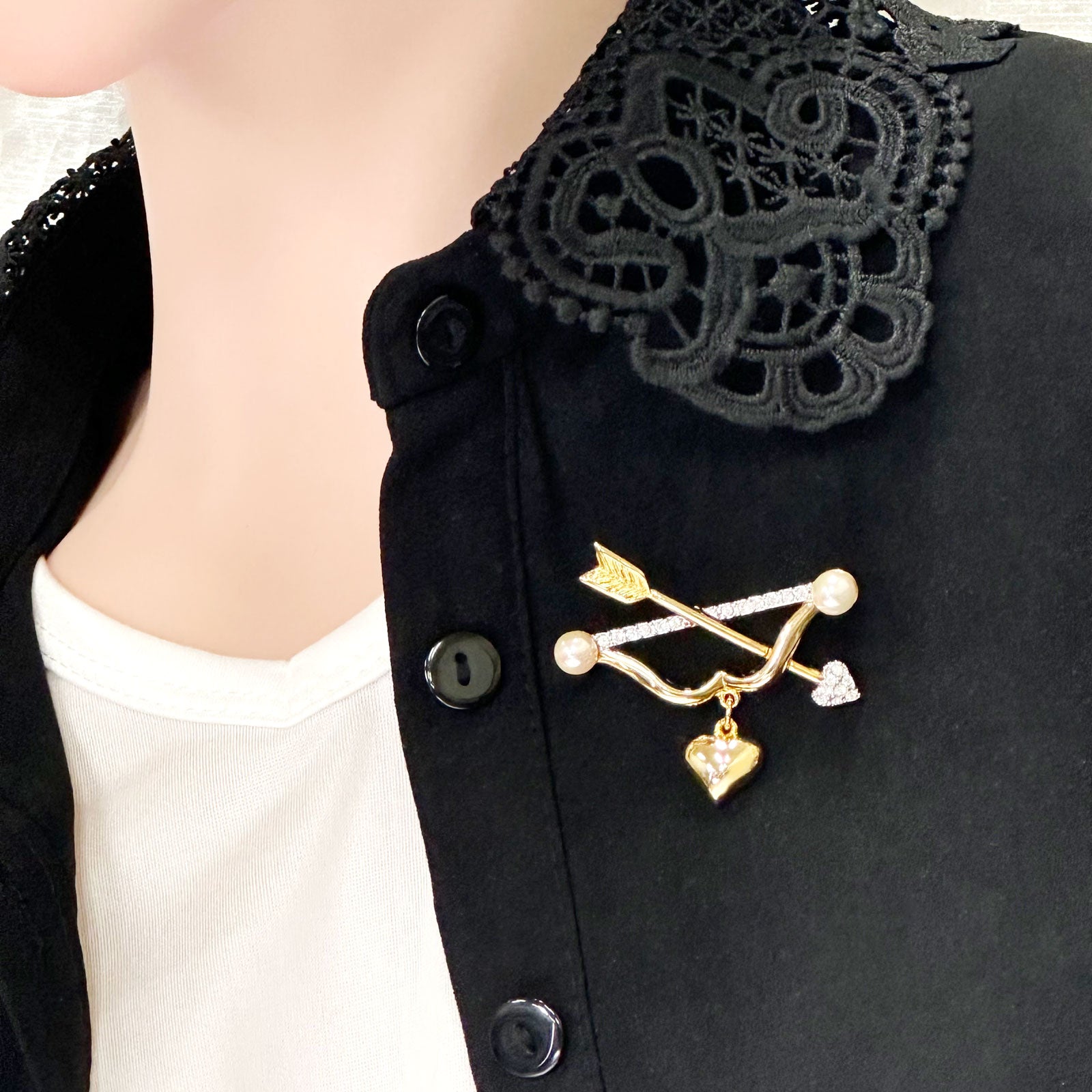 ヴィンテージブローチ 恋のキューピットの弓矢 レディース ヴィンテージアクセサリー 22KTゴールドプレート 金 ニッケルフリー KEYES カナダ製 欧米 送料無料 プレゼント ギフト