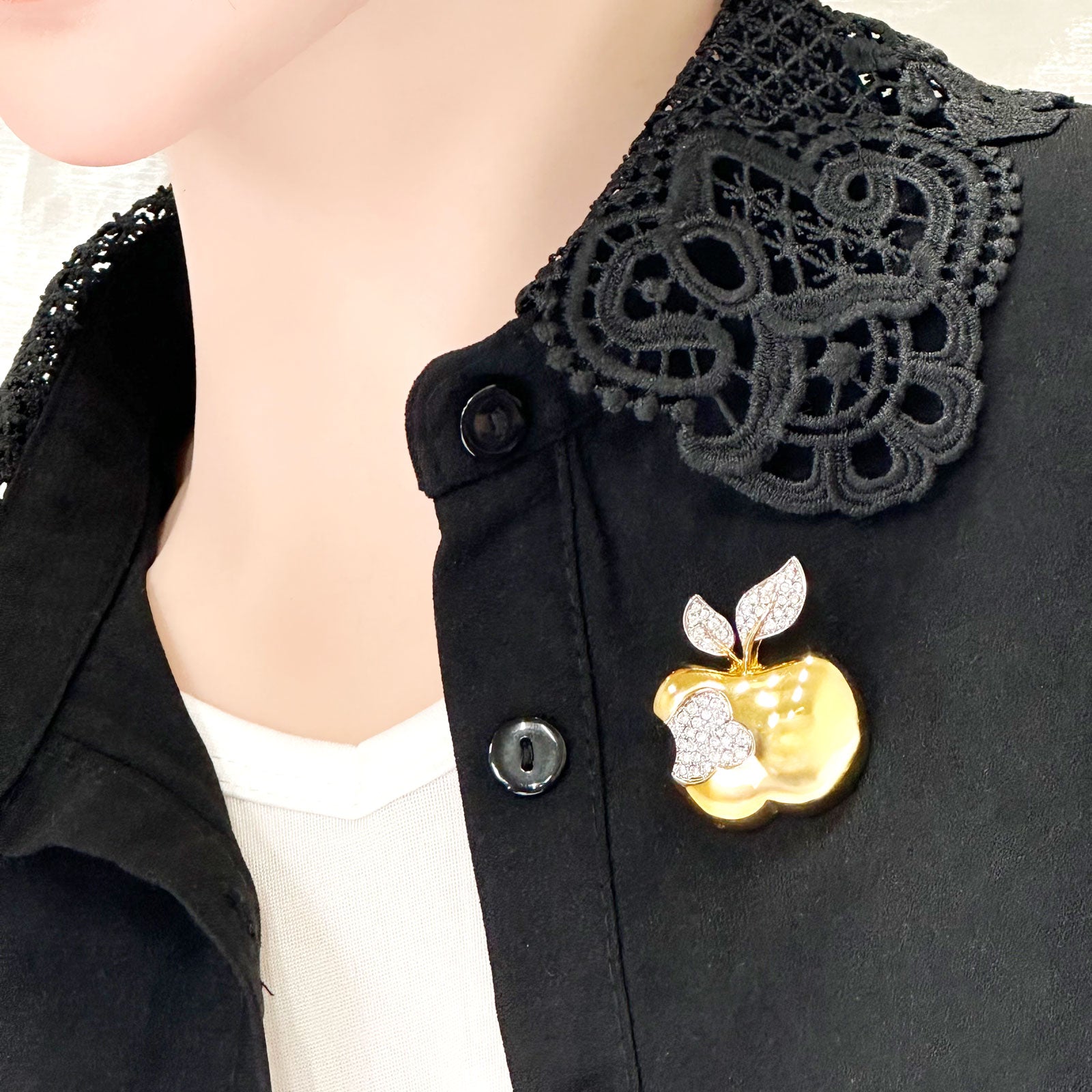 ヴィンテージブローチ りんご レディース ヴィンテージアクセサリー 22KTゴールドプレート 金 ニッケルフリー KEYES カナダ製 欧米 送料無料 プレゼント ギフト