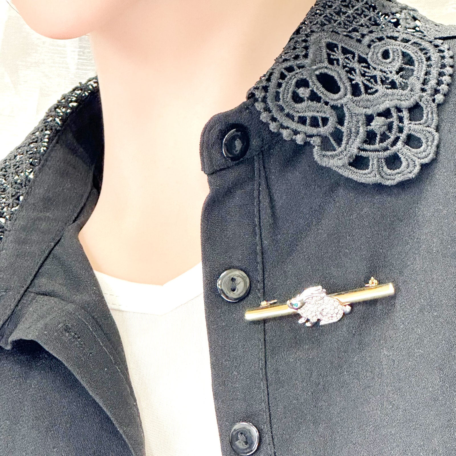 ヴィンテージブローチ きらきらウサギ レディース ヴィンテージアクセサリー 22KTゴールドプレート 金 ニッケルフリー KEYES カナダ製 欧米 送料無料 プレゼント ギフト