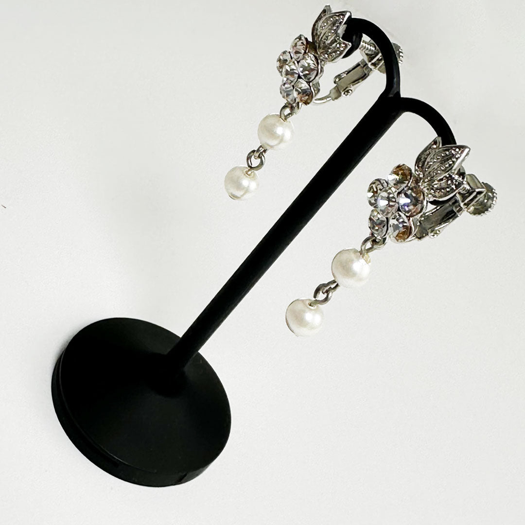 揺れるパールのイヤリング ラインストーンできらきら小ぶりで可愛らしいアクセサリー プレゼント ギフト