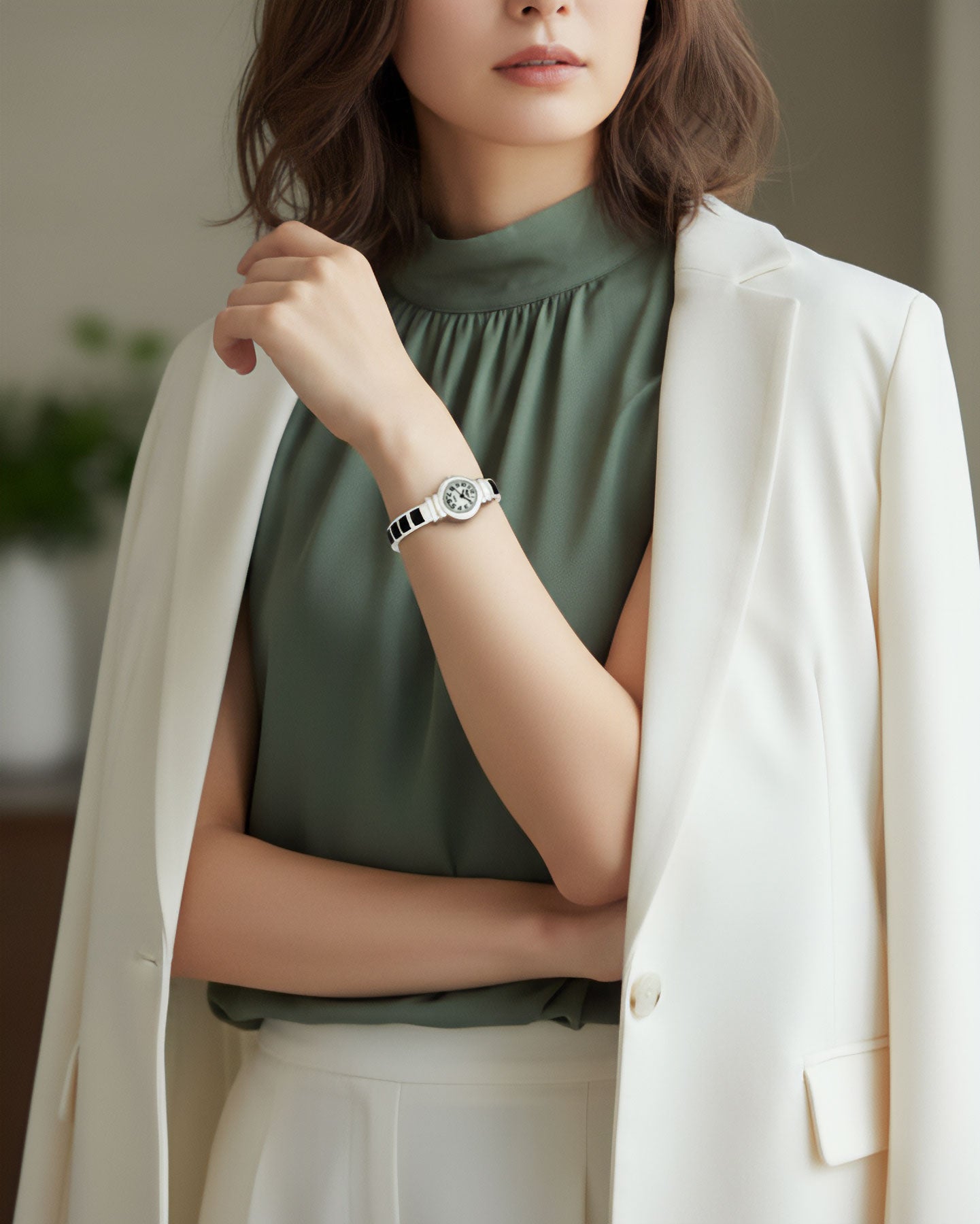 【Rapport】 バングルウォッチ カラーストーン 小柄 細め 華奢 レディース 腕時計