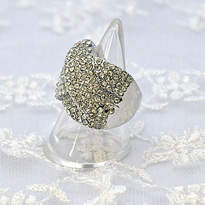 きらきらラインストーンのファッションリング プレゼント ギフト