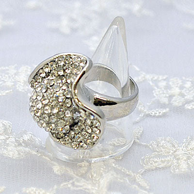 きらきらラインストーンのファッションリング プレゼント ギフト