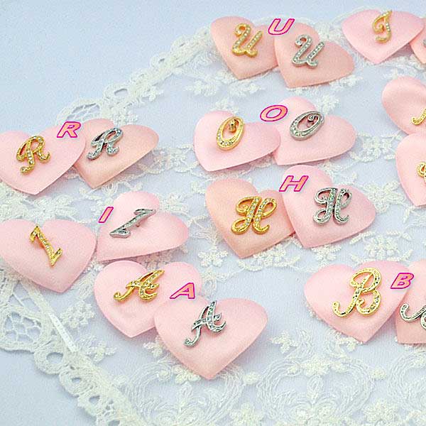 選べるアルファベットのピンブローチ レディースファッション アクセサリー ゴールド シルバー プレゼント ギフト