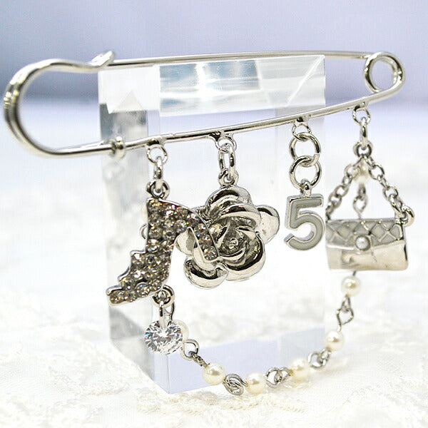 巻きスカートやストール留めにとっても便利☆ キルトピン　安全ピンブローチ　ストールピン